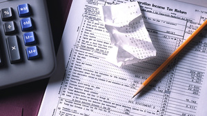 В случае потери документов, связанных с исчислением и уплатой налогов и сборов, необходимо в пятидне