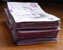 В Британии заменят бумажные банкноты пластиковыми